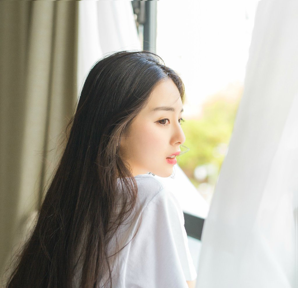 无论你怎么与他人控制距离，你依然会失去控制，因为这个世界上总有人能让你乖乖交心和伤心——韩寒《告白和告别》